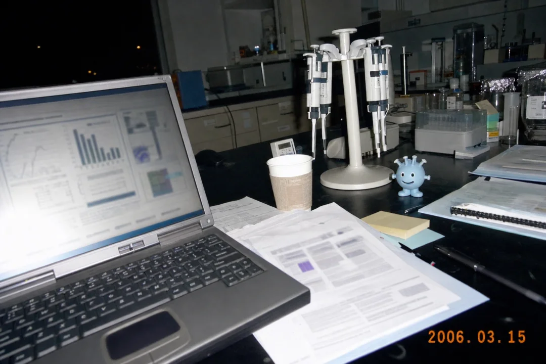 2 AM lab bench CCD photo